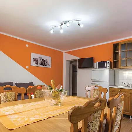 Apartment Pula 29 *