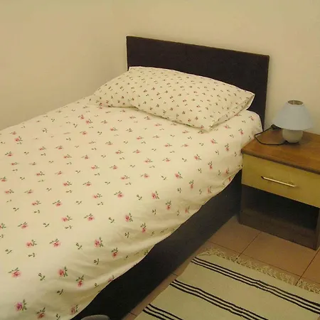 Apartment Pula 29 פולה