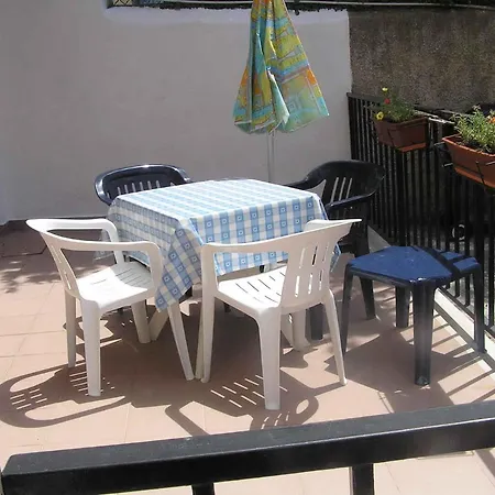 Apartment Pula 29 דירה