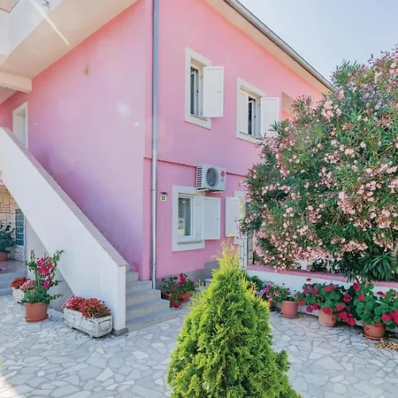 Apartment Pula 29 פולה