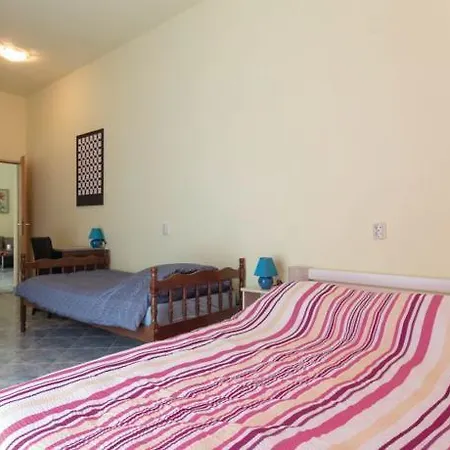 Apartment Pula 29 דירה