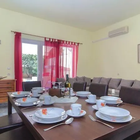 Apartment Pula 29 דירה *